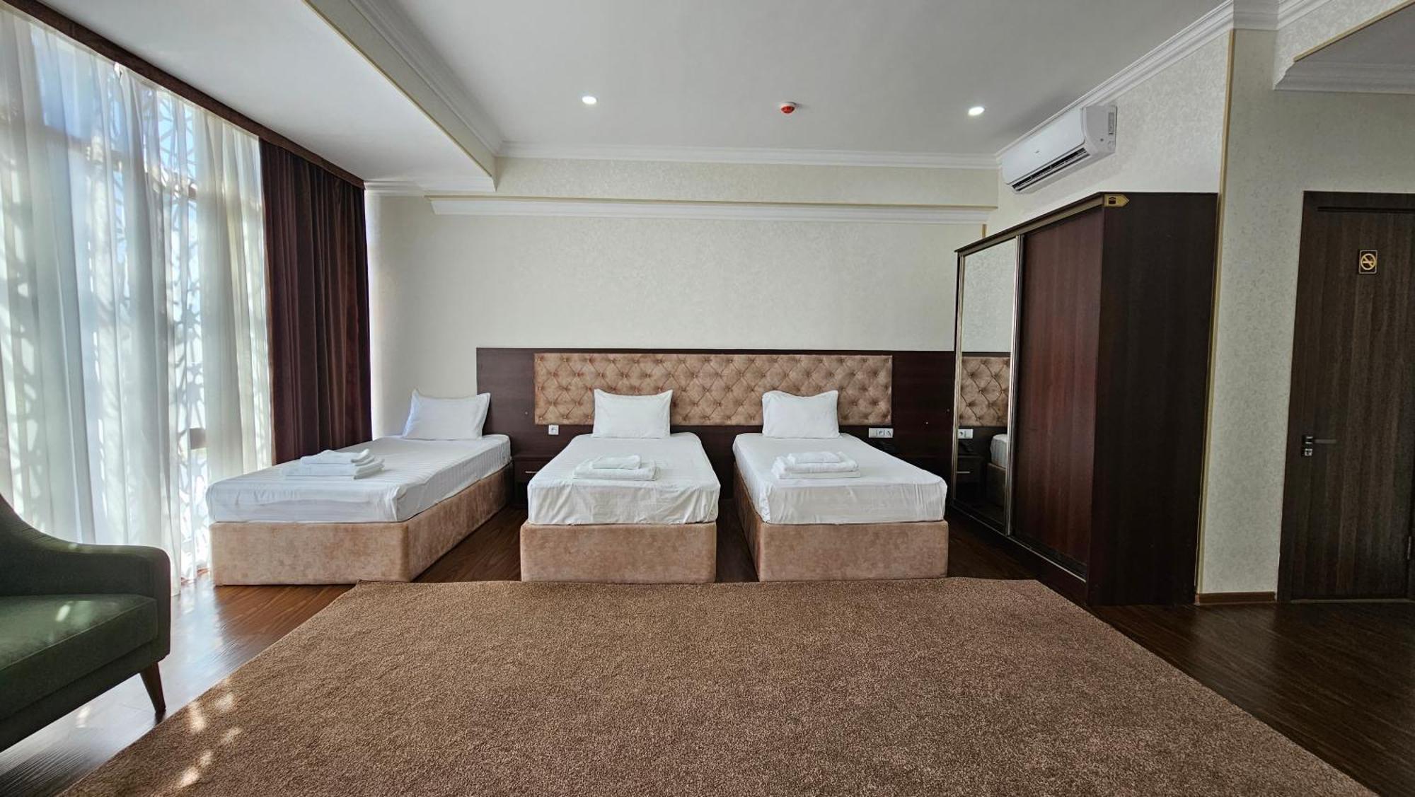 Grand Turon Plaza Hotel Tashkent Exterior foto